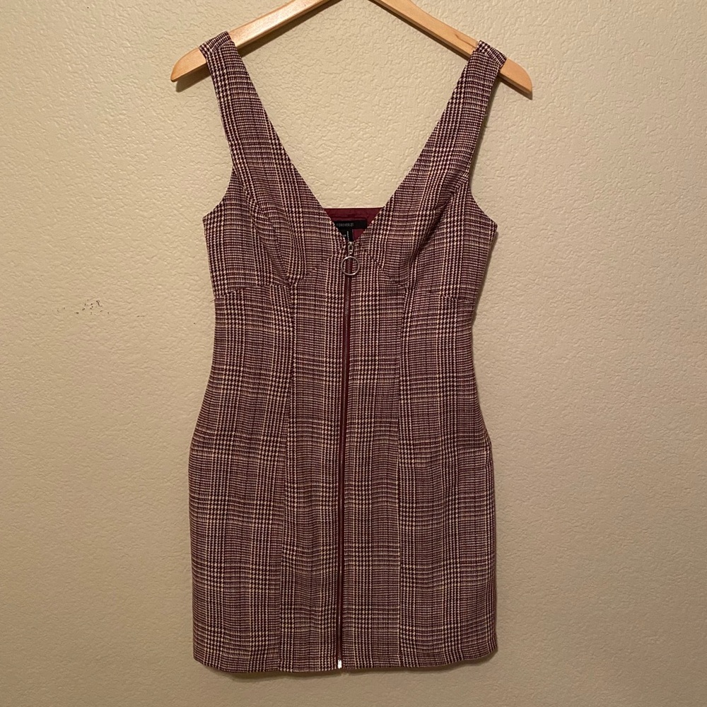 Burgundy houndstooth bodycon dress